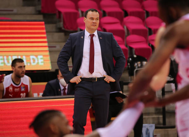 定留下佩德 定留下佩德