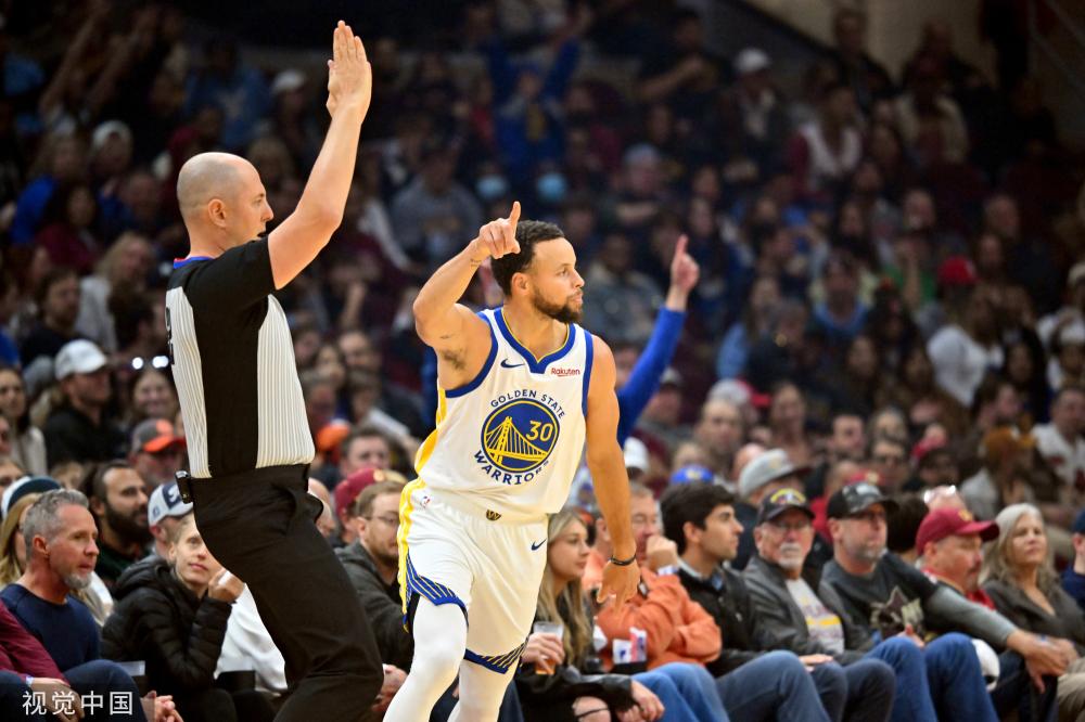 体育直击CBA：浙江稠州85-80险胜上海久事